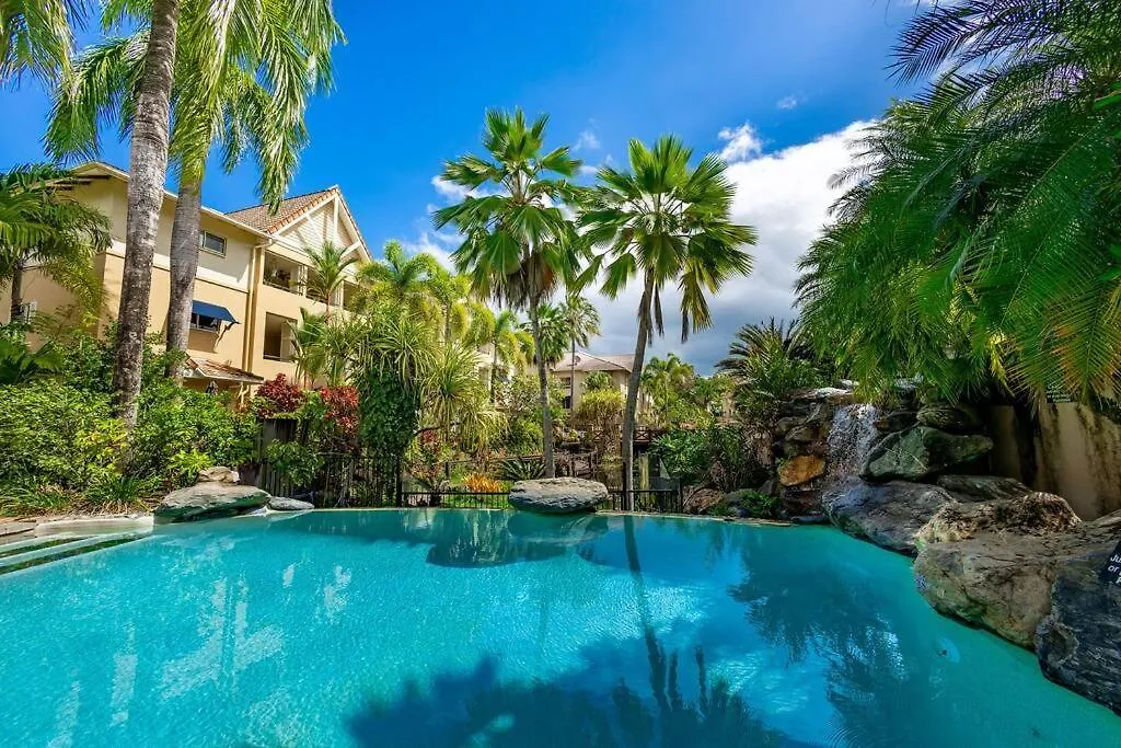 Elevated 2Br Modern Furnished Terrace Apartment Cairns